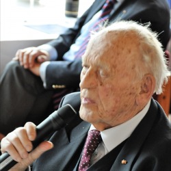 Berliner Gartenfreunde gratulieren Gerhard Naulin zum 95. Geburtstag