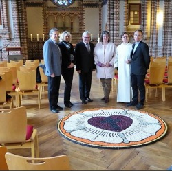 Übergabe der Lutherrose an Bürgerverein in Pankow